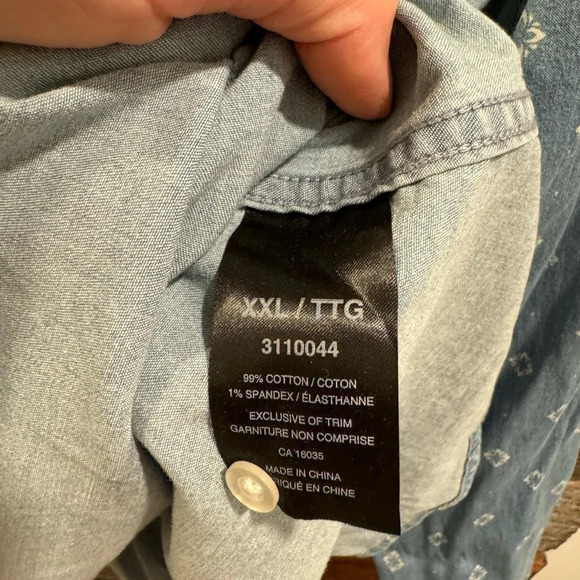 Tahari chambray jean button long  sleeve USXXL star print faded pockets comfy - Picture 3 of 5